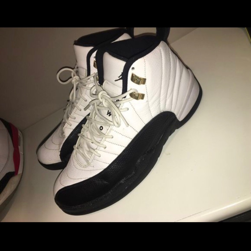 Jordan 12s Taxis